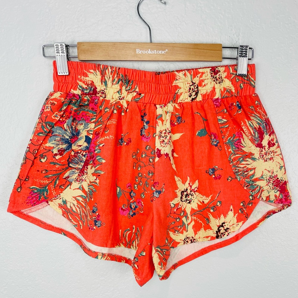 Some days lovin Kelly Frill Orange floral Elastic Waist Mini Cloth Shorts